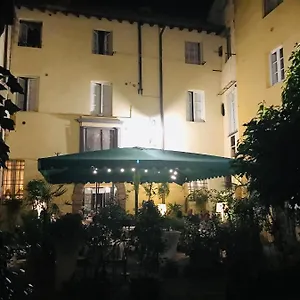 Alojamento de Acomodação e Pequeno-almoço Al Cardinale &, Lucca