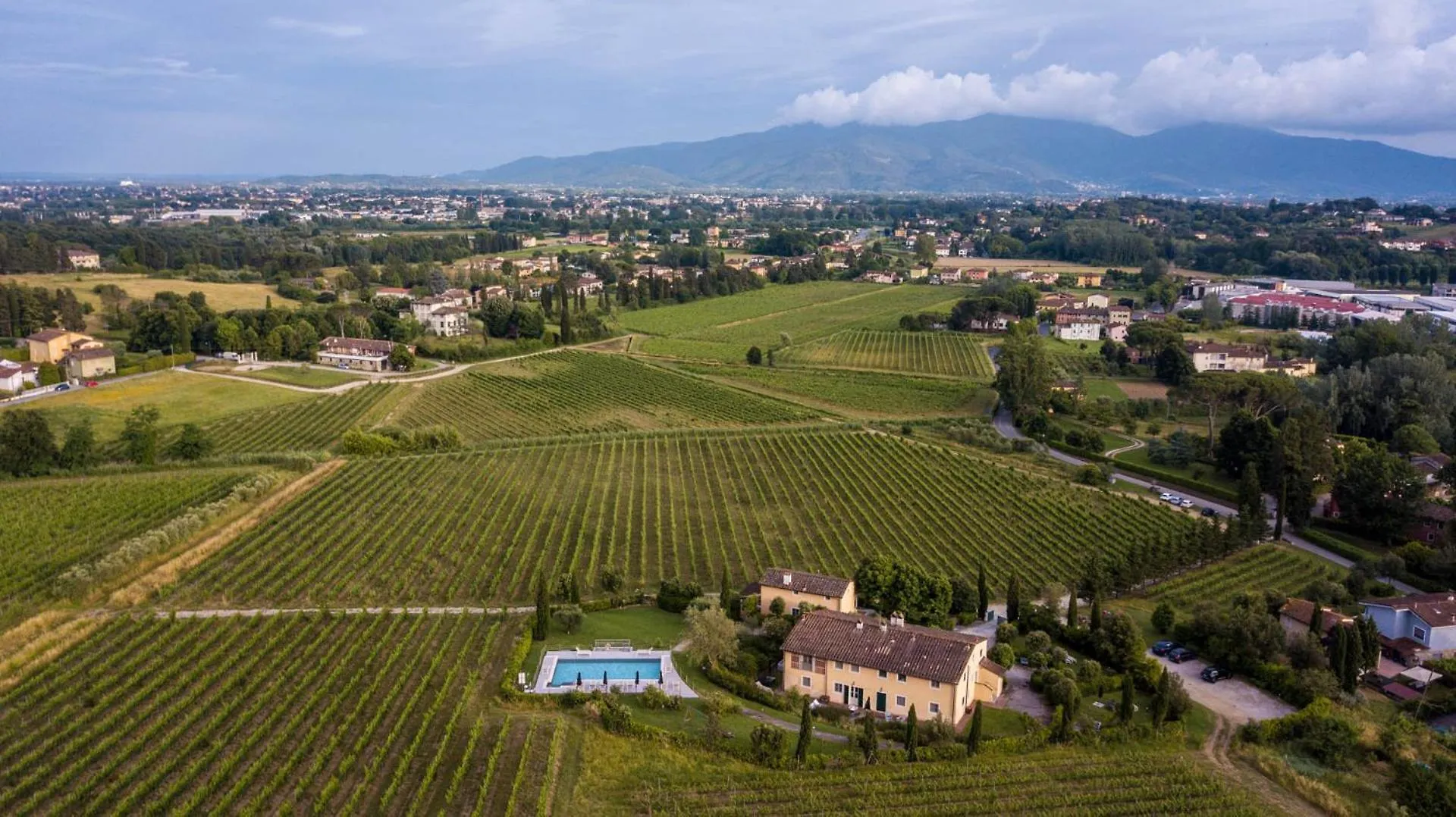 Anna Farmhouse At Wine Resort Lucca Apartment